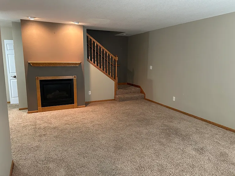 2126 Josie Rdg — Photo 5