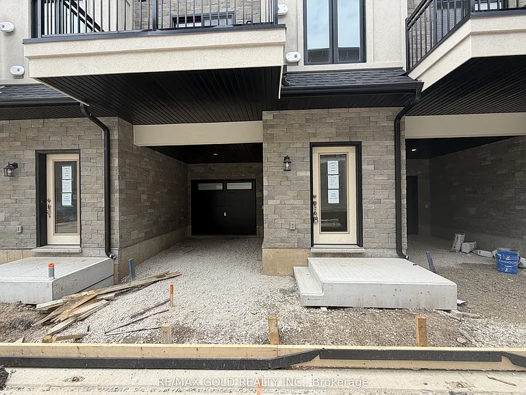 702 Front Royal St — Photo 2