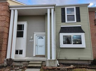 37550 Charter Oaks Blvd, Clinton Township, MI