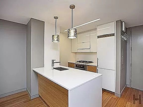 3rd image of 303 E 33rd St APT 2M