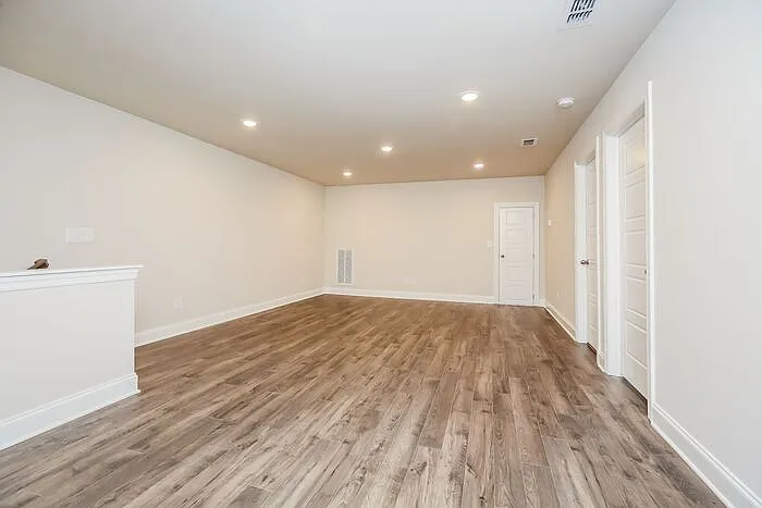 2516 Elmcroft Ave #2516EA — Photo 11