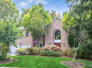 49 Alpine Dr, Closter, NJ 07624