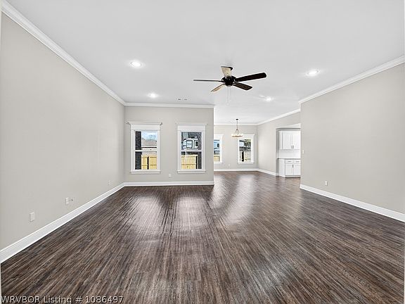 2nd image of 510 Stoneledge Dr