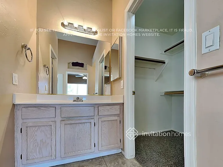 11634 W Clover Way — Photo 16