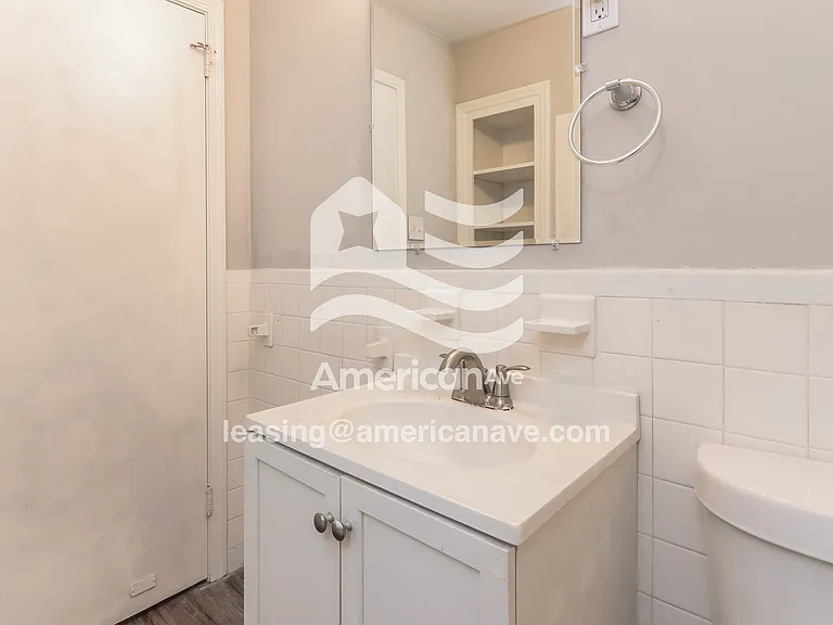 178903_013_bathroom_14257349.jpg