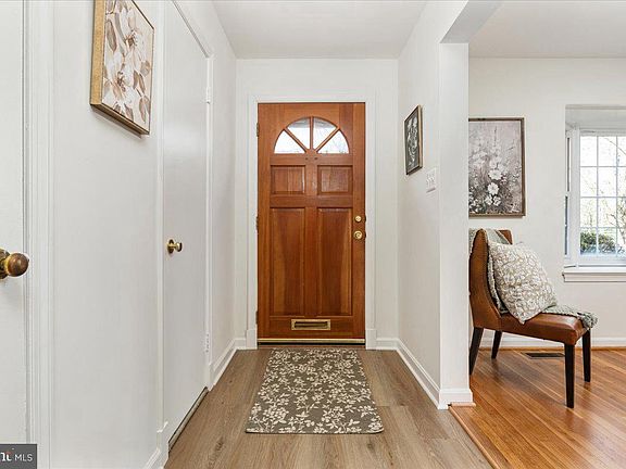 3rd image of 5667 Rayburn Ave