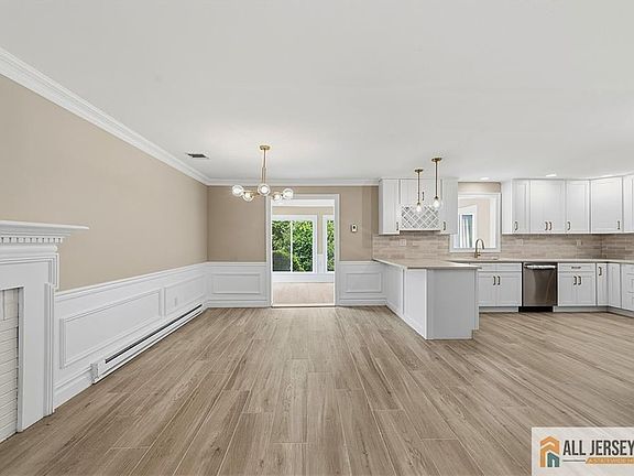 5th image of 66 Essex Rd