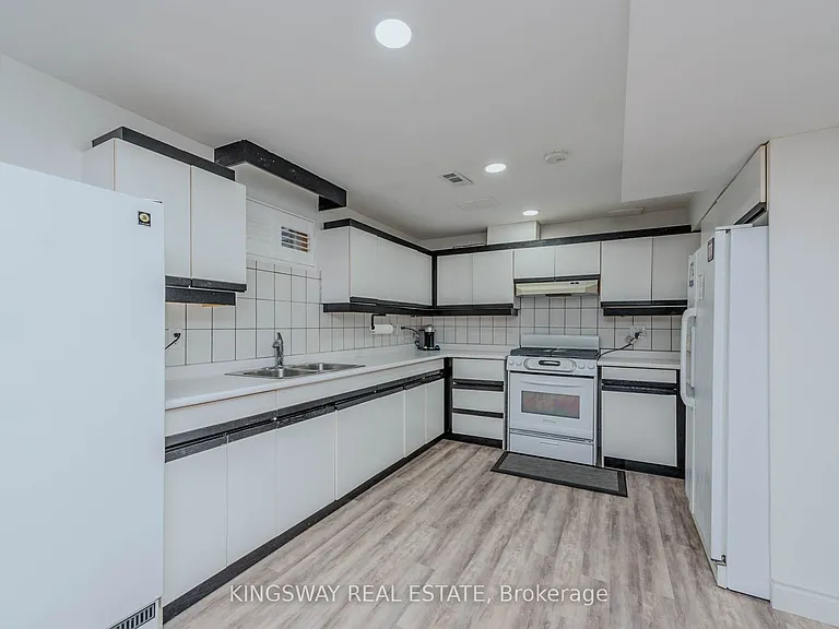 298 Forest Dr S — Photo 42