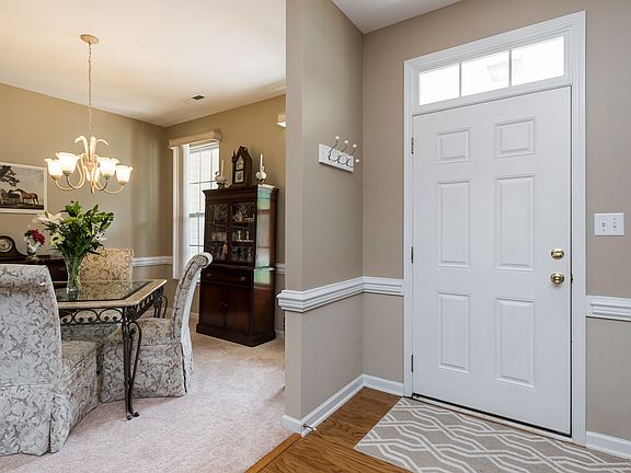 4th image of 811 Croftwood Dr