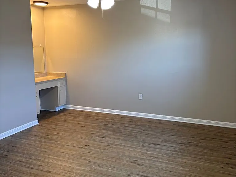 10542 Jefferson Hwy — Photo 28