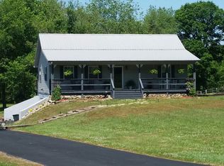 389 Redwood Dr, Burkesville, KY 42717