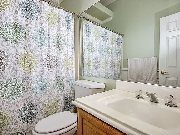 4th image of 1712 E Tierra Buena Ln