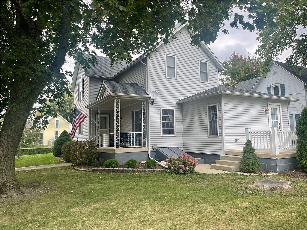112 S 3rd St, Hoopeston, IL 60942 Zillow