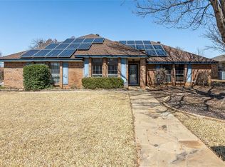 8601 Kirk Ln, North Richland Hills, TX 76182