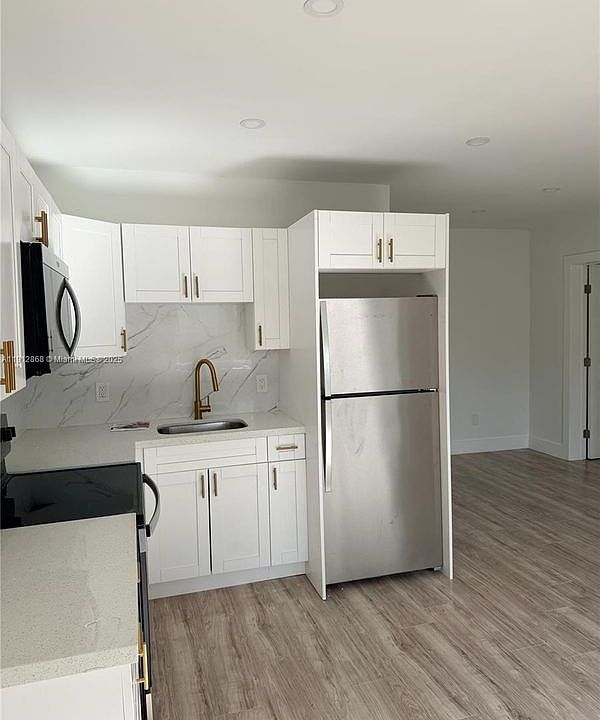 2nd image of 1936 Normandy Dr APT 10