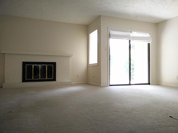 3rd image of 9500 Hidden Oak Way