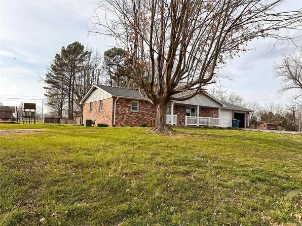 693 N Messmer St, Scott City, MO 63780