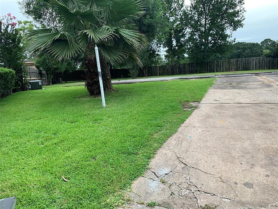 1st image of 7202 Wenwood Cir