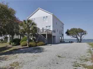205 E Park Dr, Emerald Isle, NC 28594