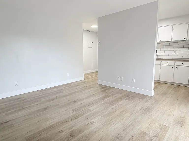 1030 Lillian Ave #101 — Photo 7