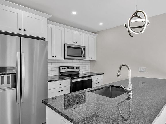 5th image of 518 E Goundry St #3