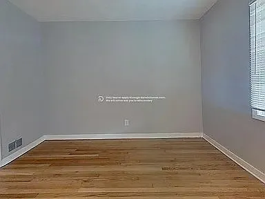 3 bed, 1.5 bath, 1454 sqft, $1,645 — Photo 2