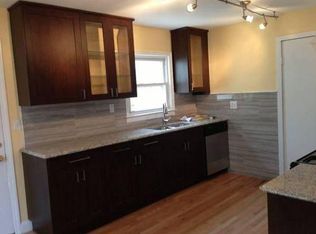 20 Paragon Ln, Stamford, CT 06905