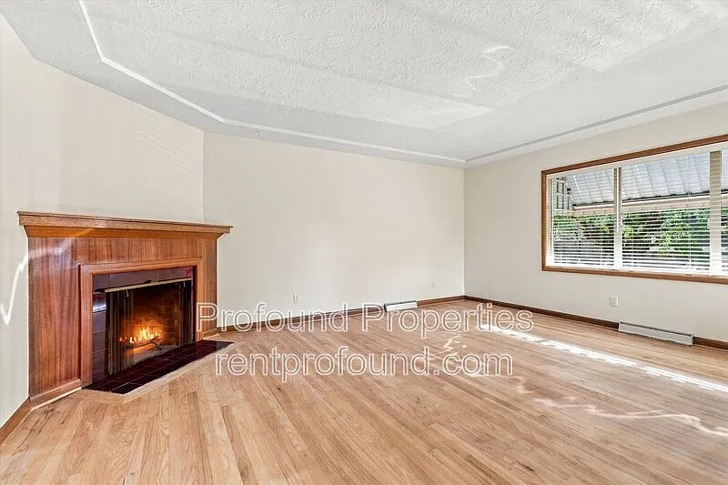 2 bed, 1.0 bath, 945 sqft, $2,195 — Photo 3