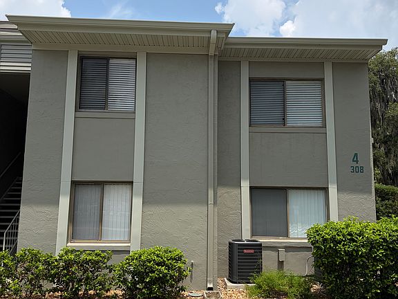 3rd image of 308 Palm Coast Pkwy NE APT 204