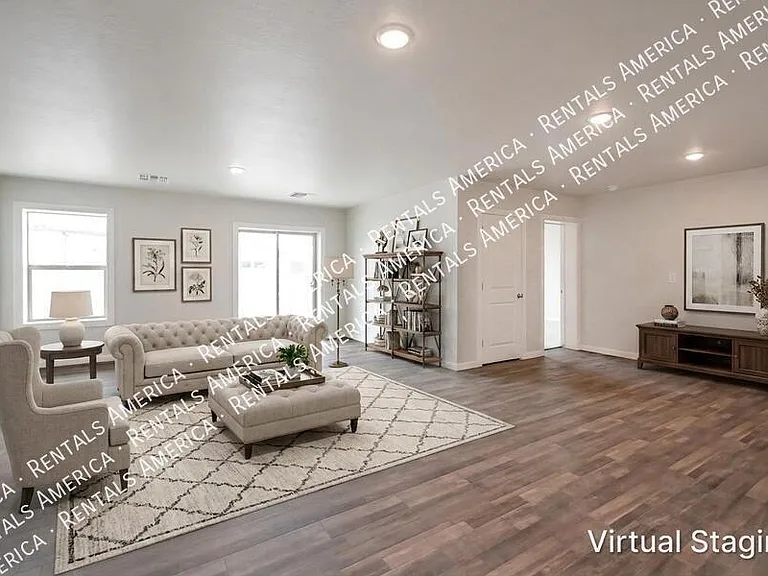 8013 S Namaka Dr — Photo 1