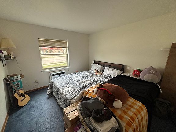 5th image of 725 W Washington Ave #1B-1Ba-590Sqft
