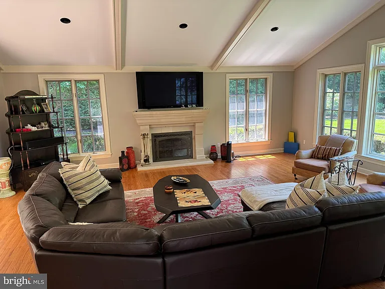 414 Gilpin Rd — Photo 10