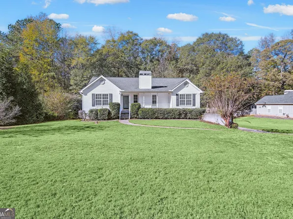 15 Riverside Ct, Sharpsburg, GA 30277