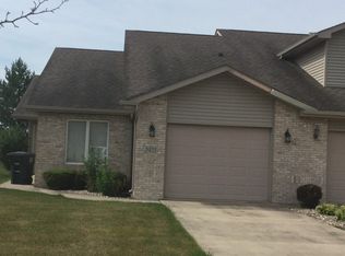 2921 Topaz Dr, Hobart, IN 46342