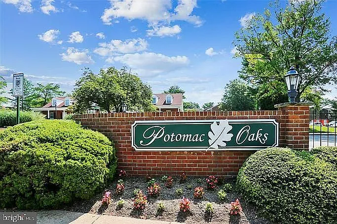 2 bed, 1126 sqft, $2,350 — Photo 2
