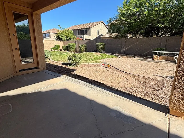 3147 E Vallejo Dr — Photo 35