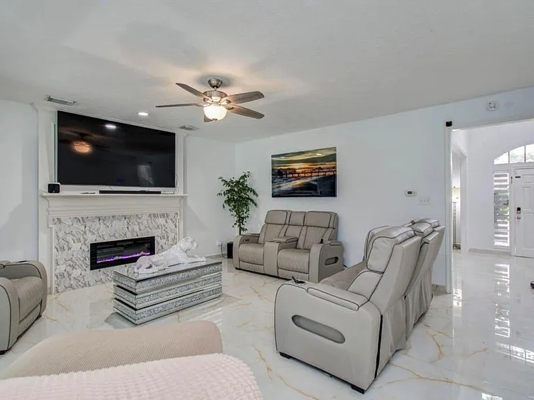 7826 Granite Ridge Ln — Photo 26