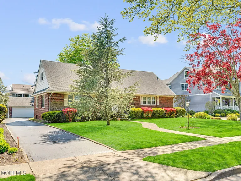 508 Crescent Pkwy — Photo 3