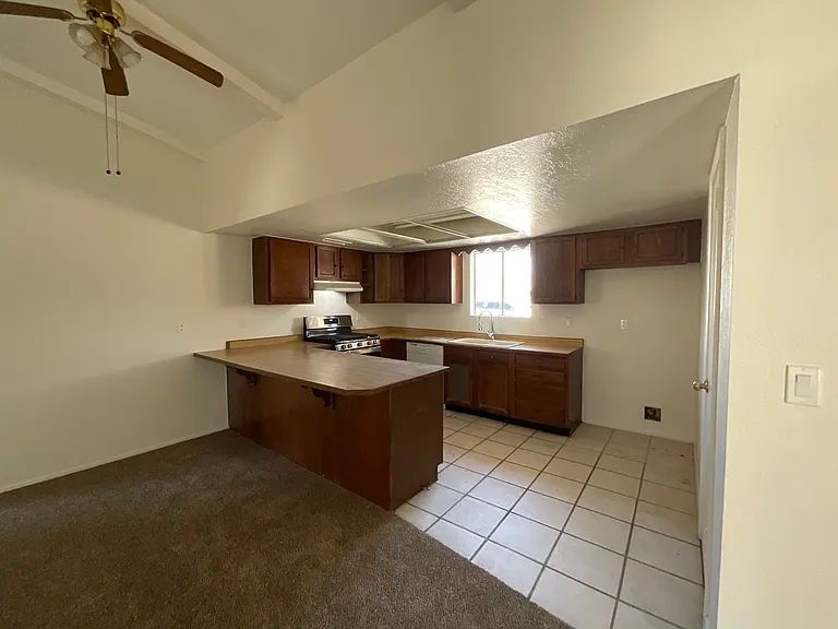 341 Anna Cir — Photo 6