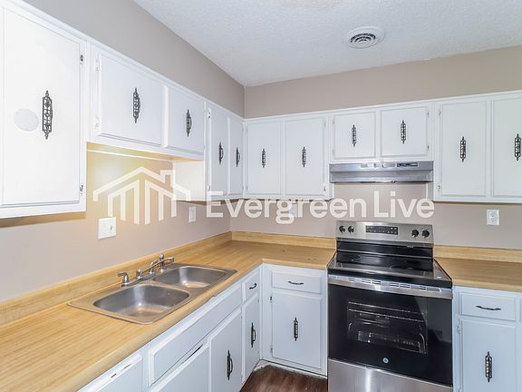5th image of 3594 Kirby Terrace Dr