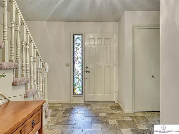 4th image of 21245 Harney St