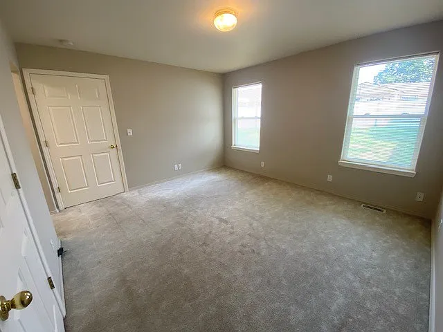 66 Wellsprings Dr — Photo 4