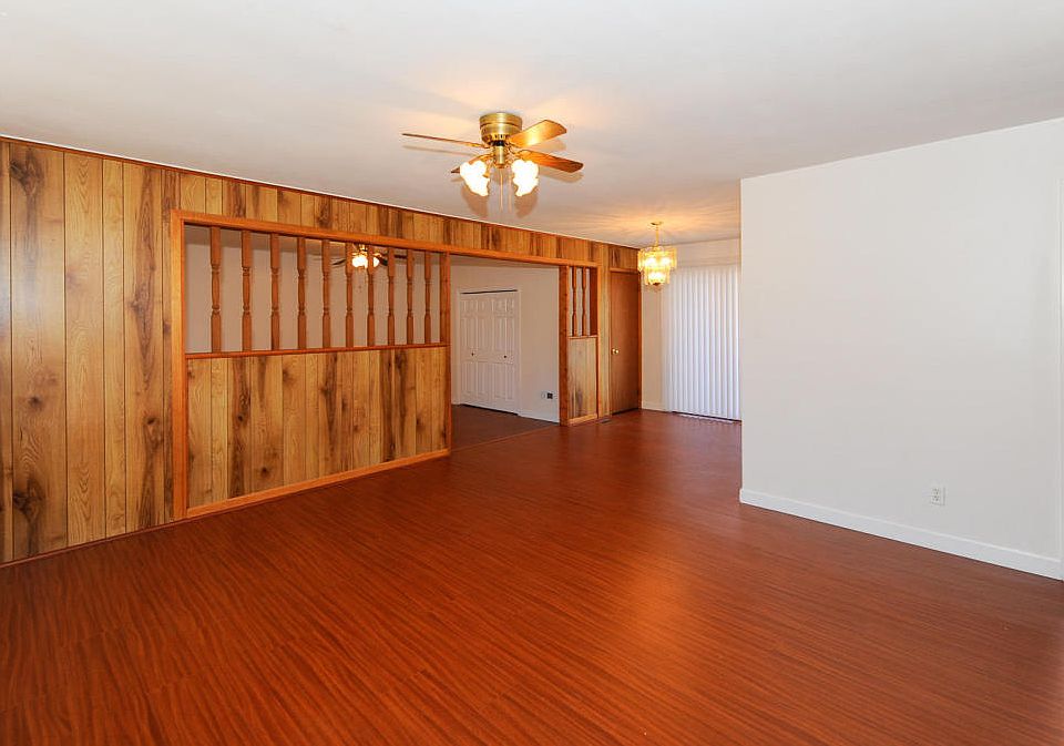 1st image of 1127 Glade Hill Dr