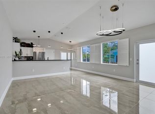 62 NE 26th St, Wilton Manors, FL 33305