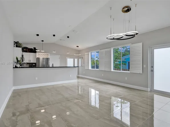 62 NE 26th St, Wilton Manors, FL 33305