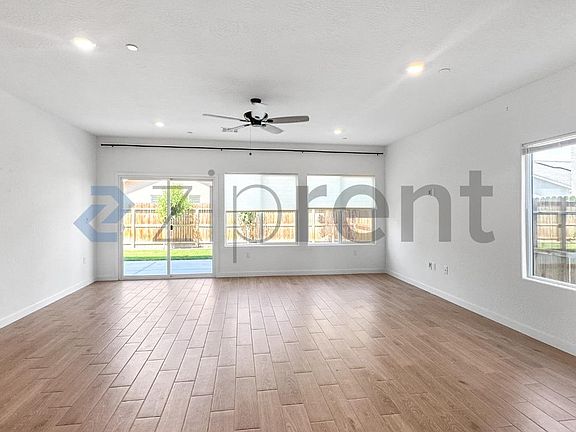 3rd image of 7098 E Amherst Ave