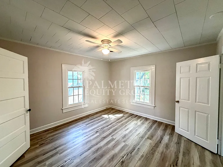 3414 Summit Ave — Photo 6