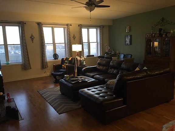 2nd image of 2622 W Diversey Ave #4