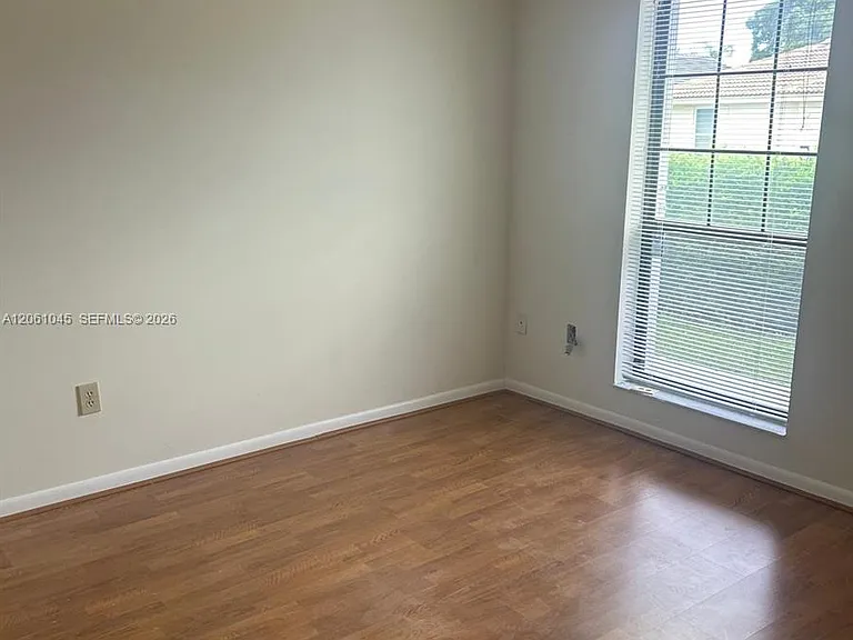 5901 Chester Ln — Photo 7