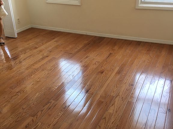 4th image of 2562 37th St